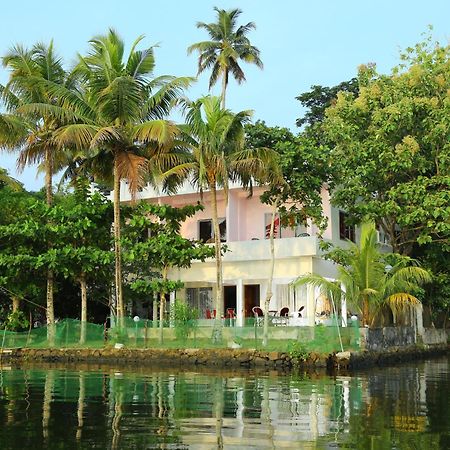 Orchid Lake View Homestay Alappuzha Extérieur photo